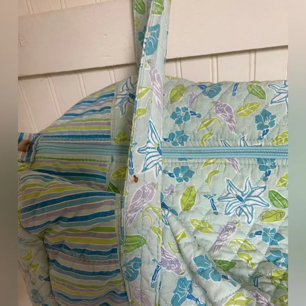Bueno Floral Quilted Overnight/Weekend Bag - Multicolor